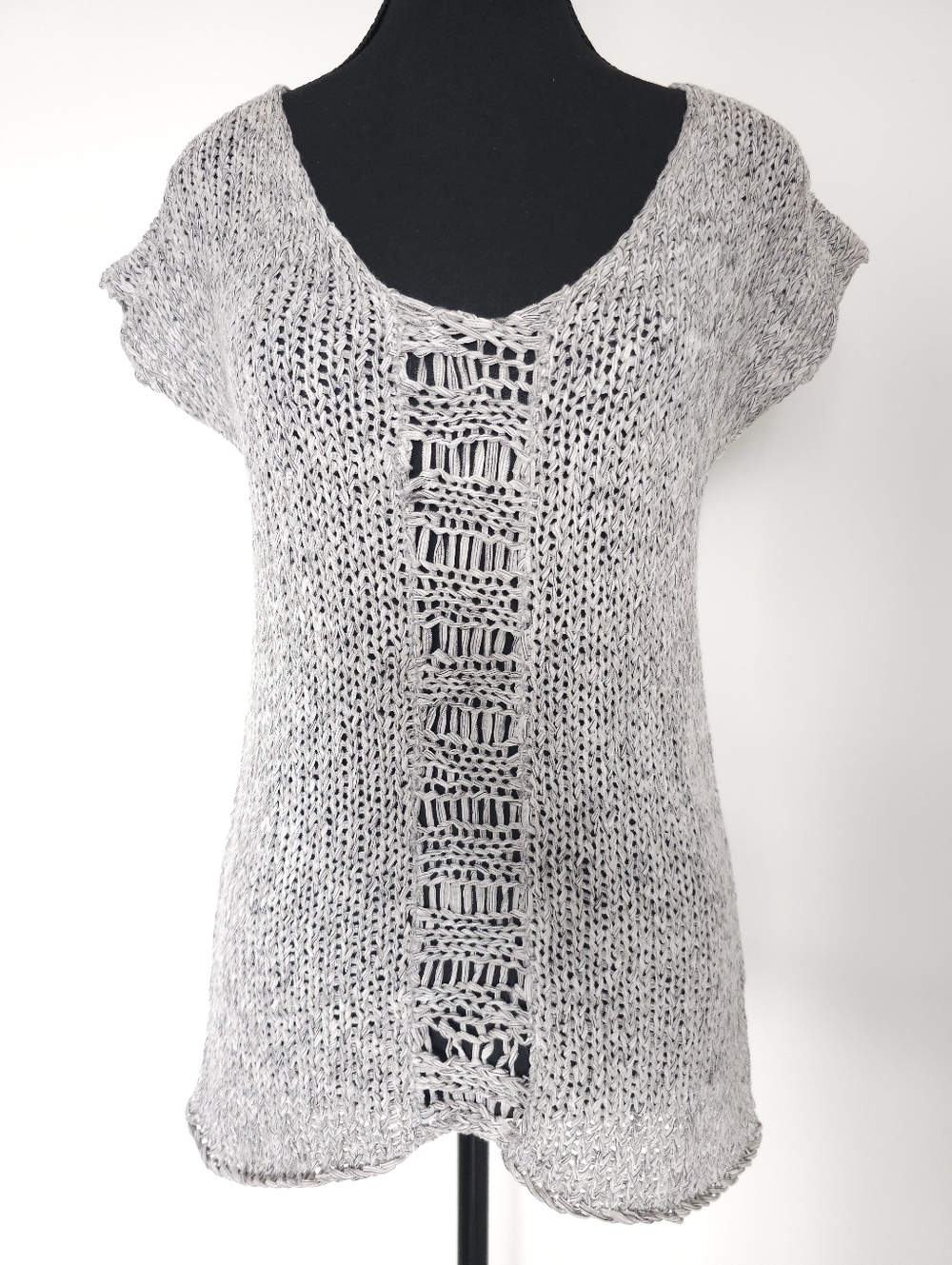 Dynamite Knit Short Sleeve Sweater Top – Size XS – Grey Open Knit